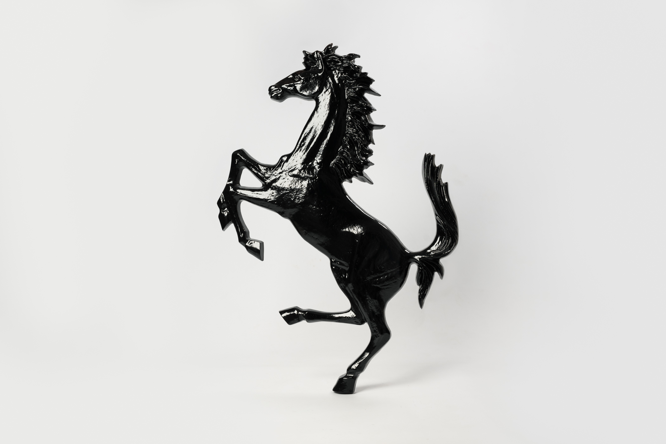 3MP-Max-Black-Ferrari-Cavallino-Horse-2