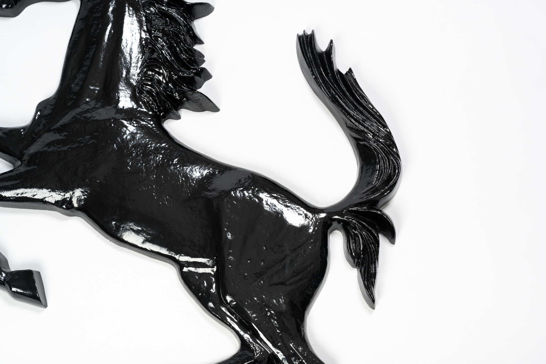 3MP-Max-Black-Ferrari-Cavallino-Horse-5