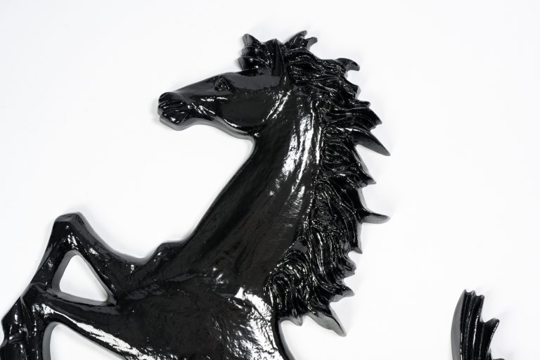 3MP-Max-Black-Ferrari-Cavallino-Horse-7