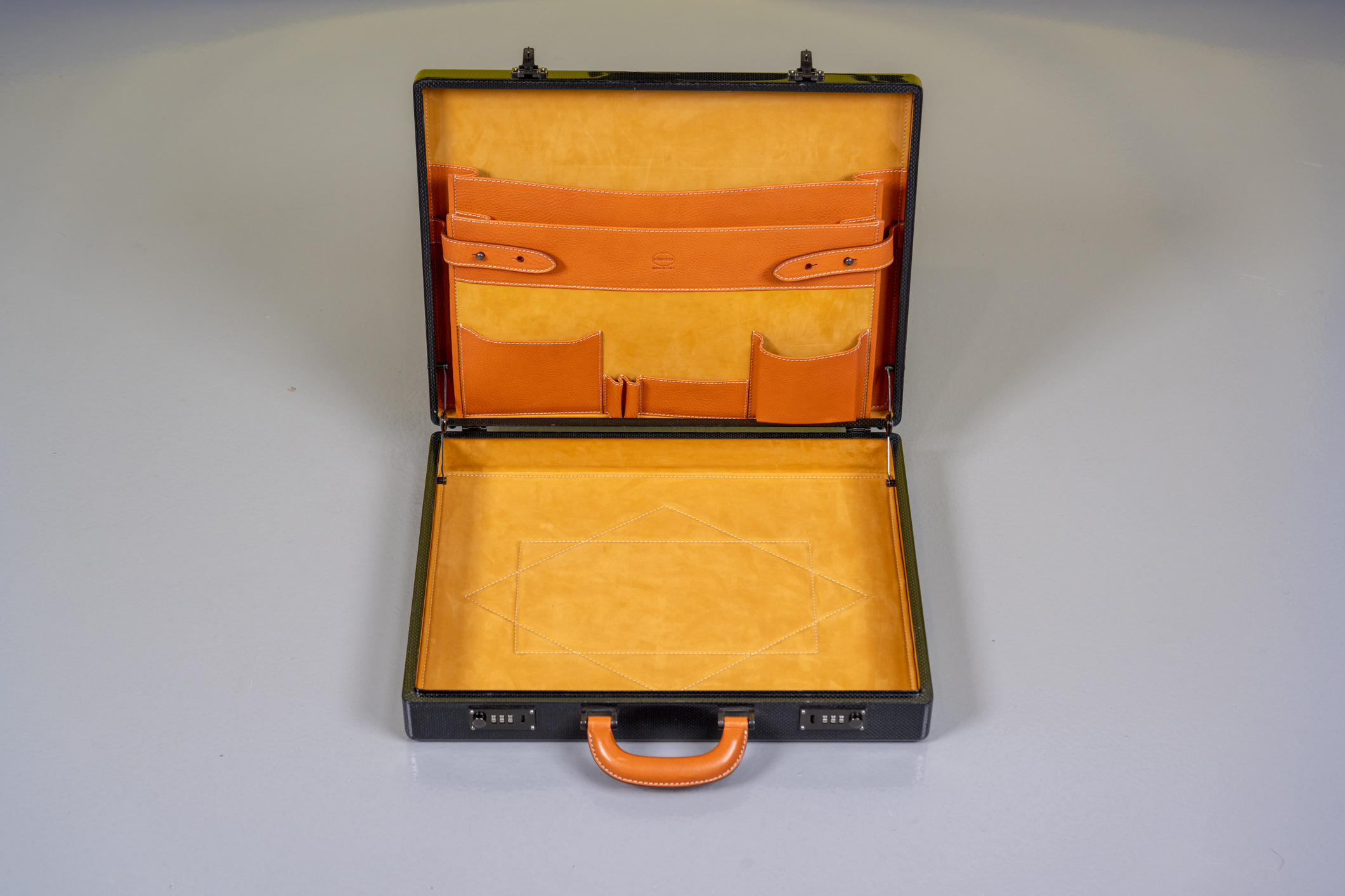 3MP-Max-Carbon-Fibre-Schedoni-Brief-Case-24