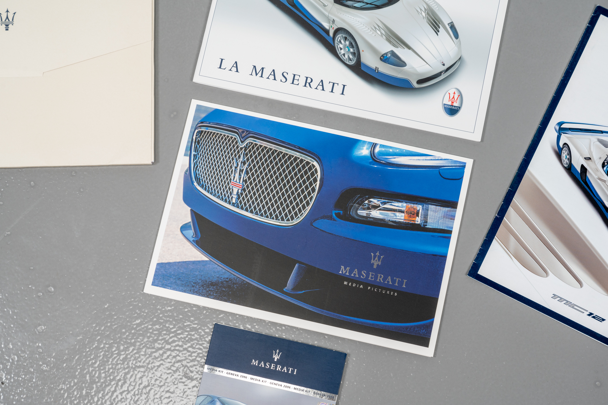 3MP-Max-Maserati-MC12-Book-Set-8