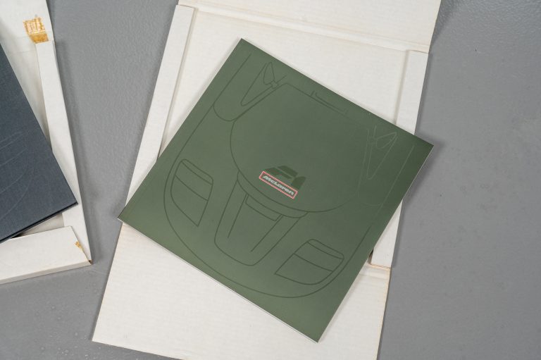 3MP-Max-McLaren-F1-Book-Set-5
