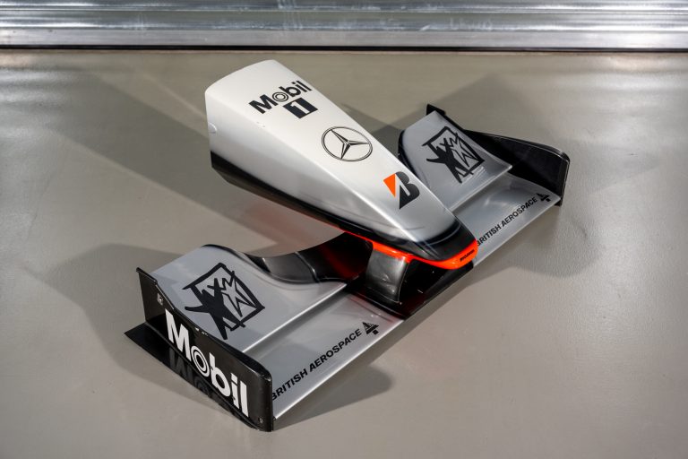 2MP-McLaren-Mercedes-MP4-13-nose-Cone-1998-26