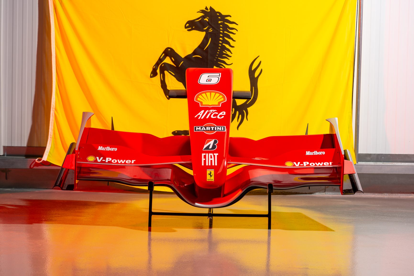 2MP-Ferrari-F1-Nose-Cone-and-Helmet-22