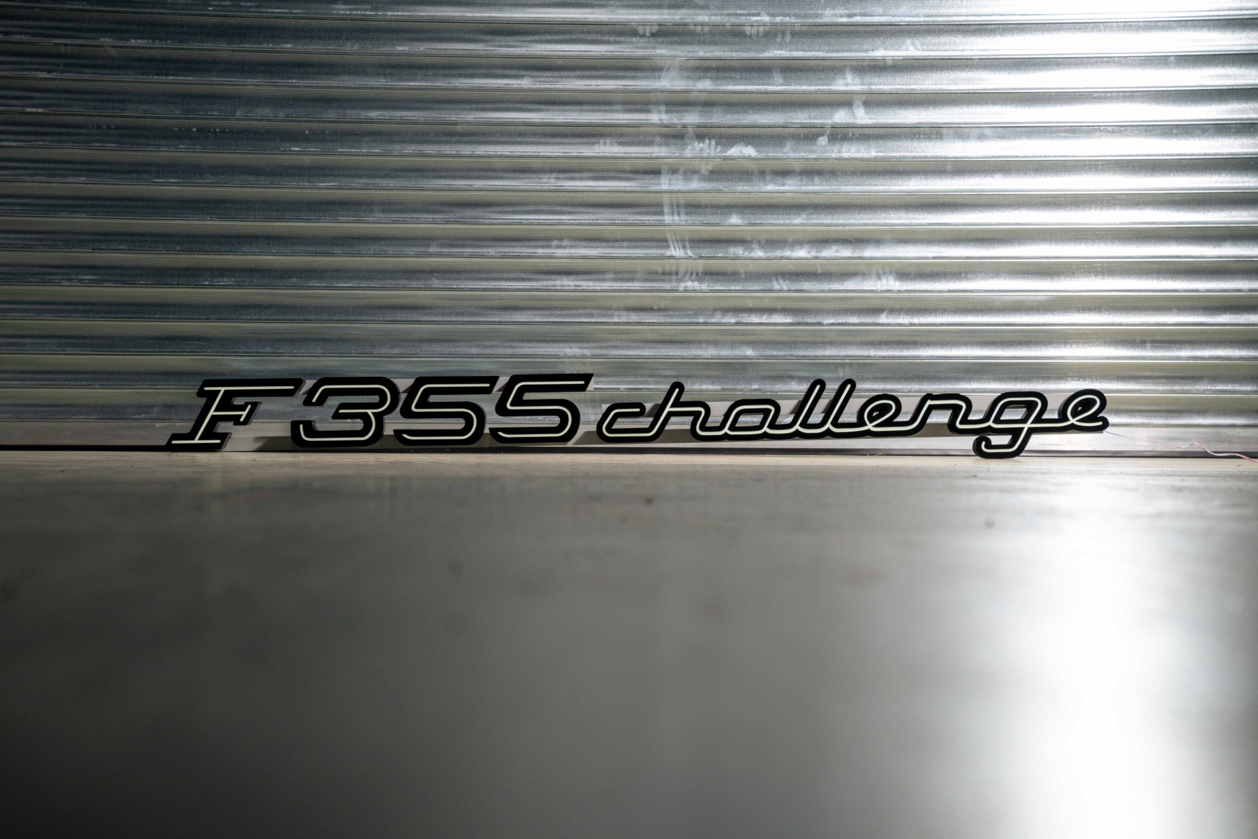 2MB-Ferrari-355-Challenge-Light-Up-Sign-12