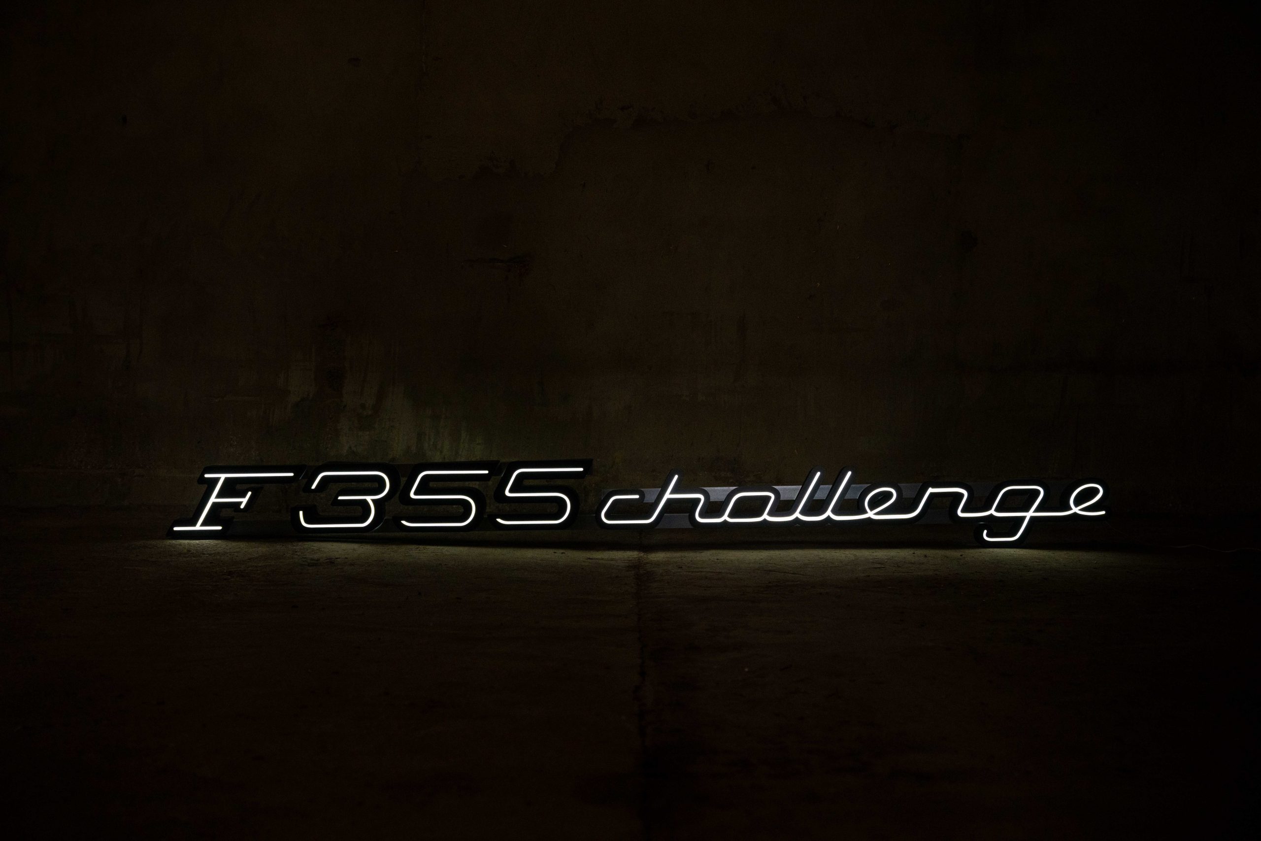 2MB-Ferrari-355-Challenge-Light-Up-Sign-2