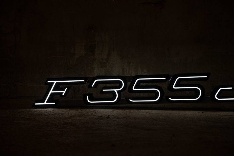 2MB-Ferrari-355-Challenge-Light-Up-Sign-3