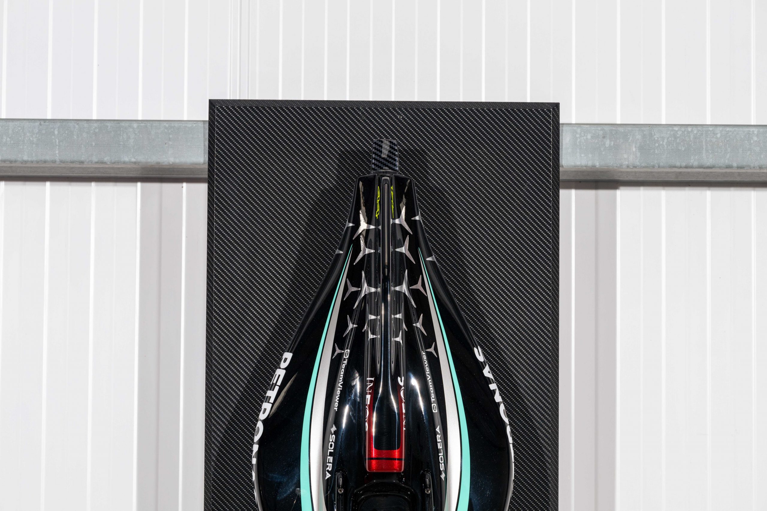 2MB-Mercedes-Hamilton-Body-Shell-Model-11