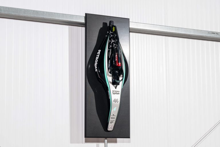 2MB-Mercedes-Hamilton-Body-Shell-Model-8