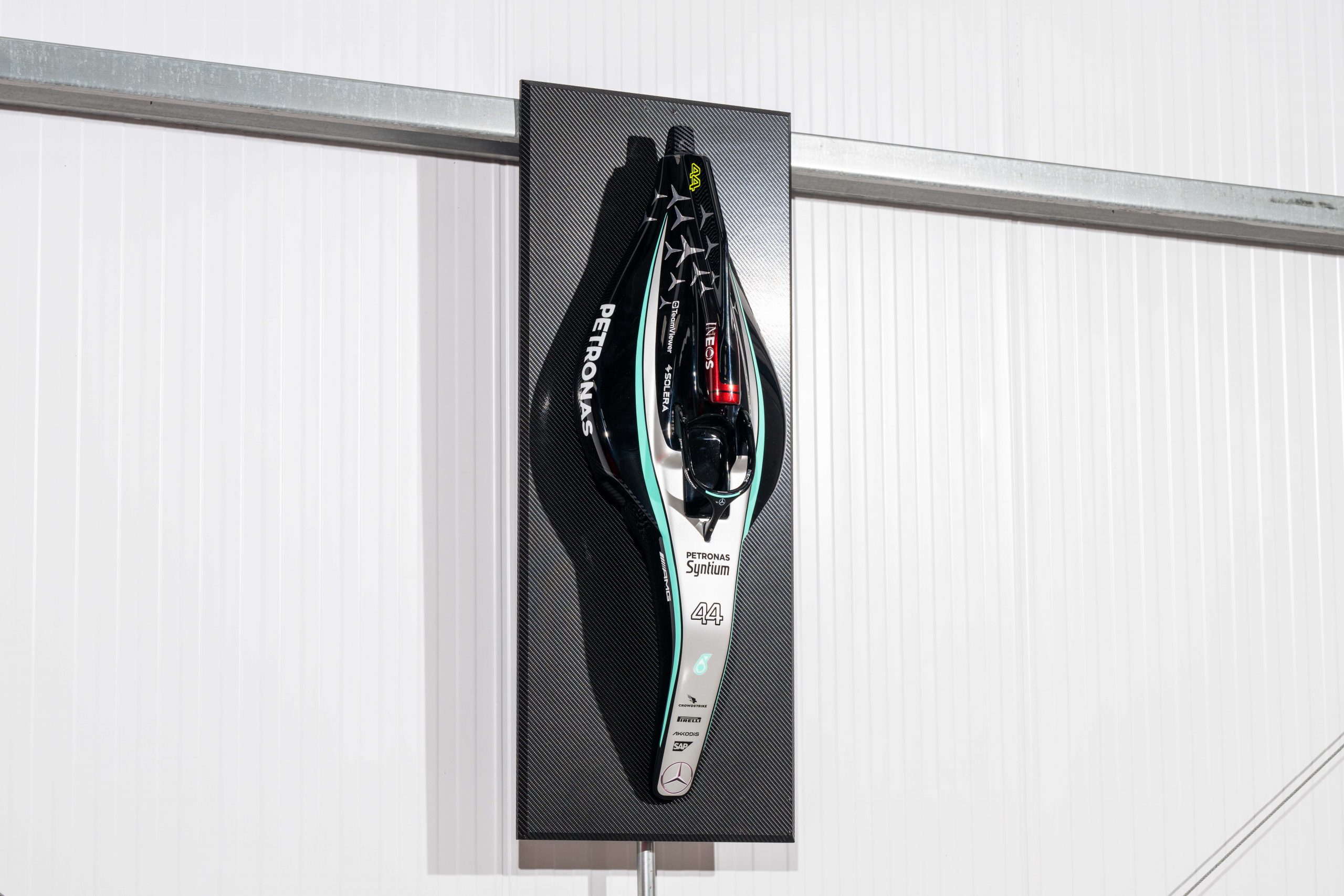 2MB-Mercedes-Hamilton-Body-Shell-Model-8