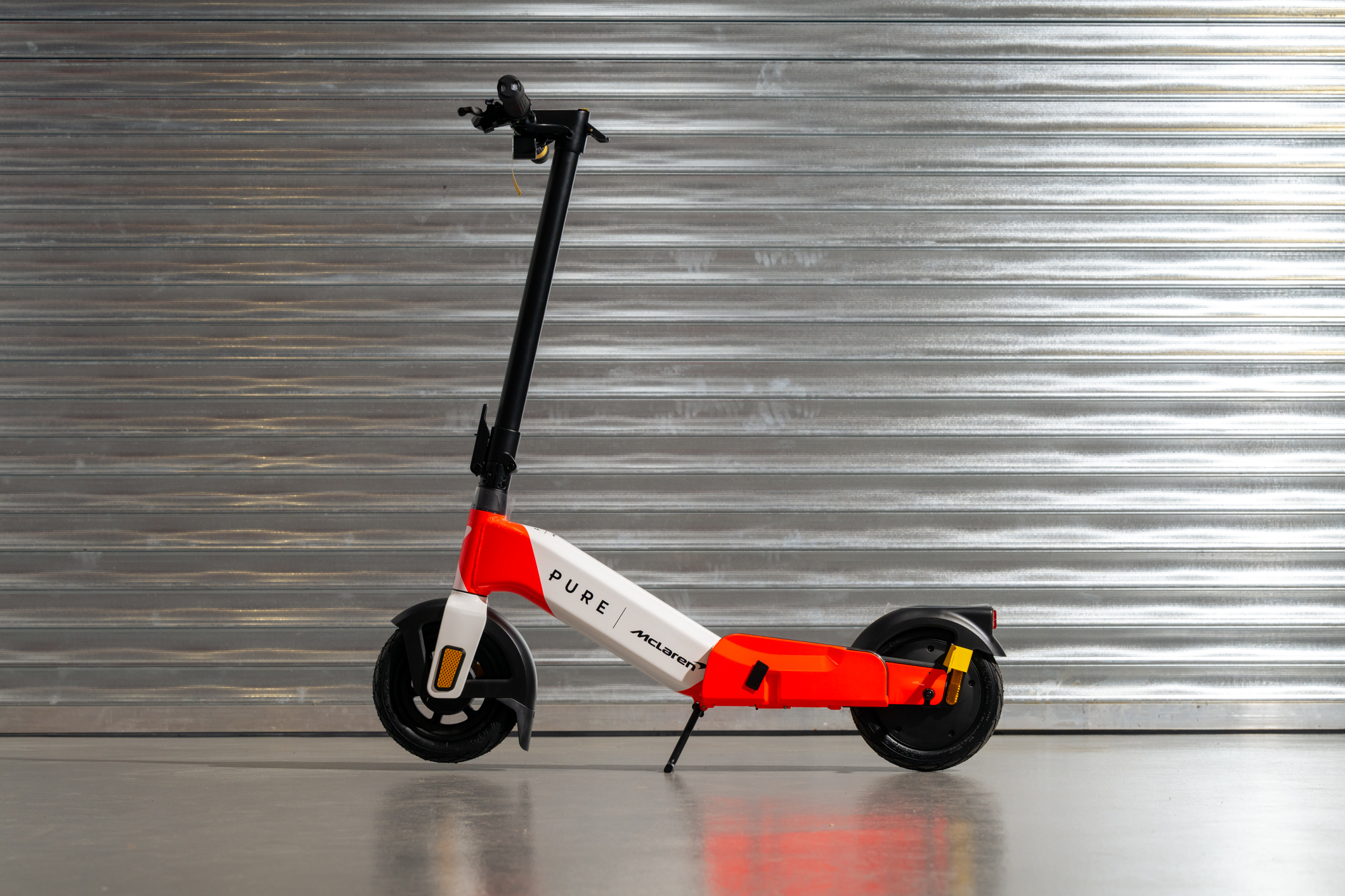 3MP-Max-Pure-X-McLaren-E-Scooter-5
