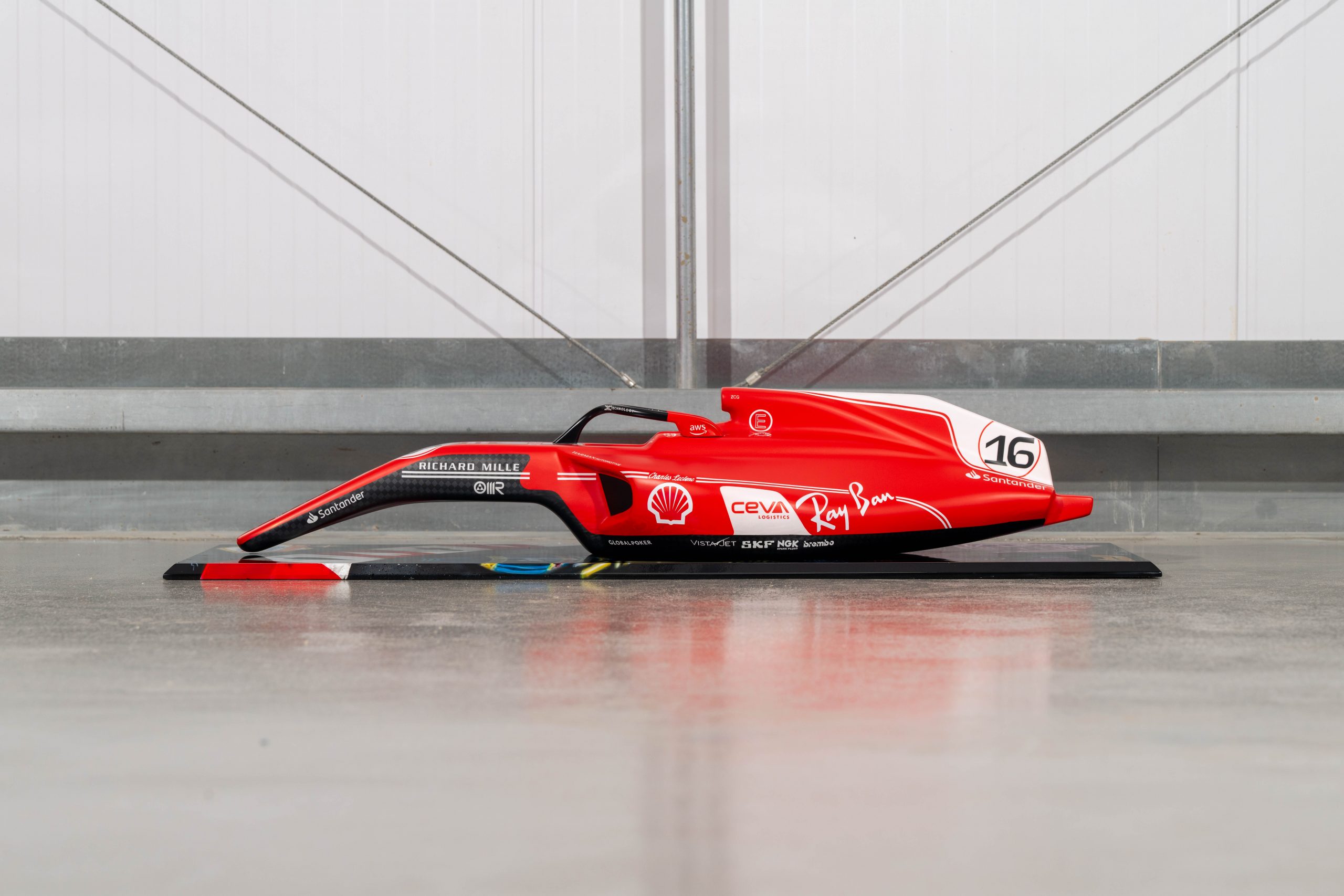 2MB-Ferrari-Leclerc-Body-Shell-Model-43