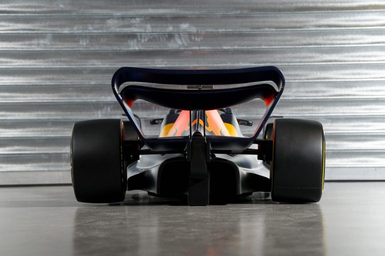 2MB-Half-size-2022-Red-Bull-Max-Verstappen-F1-car-12