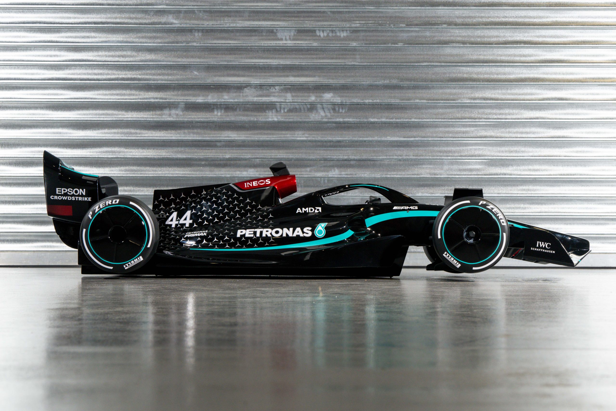 2MB-Half-size-Mercedes-AMG-Lewis-Hamilton-2020-W11-F1-car-13