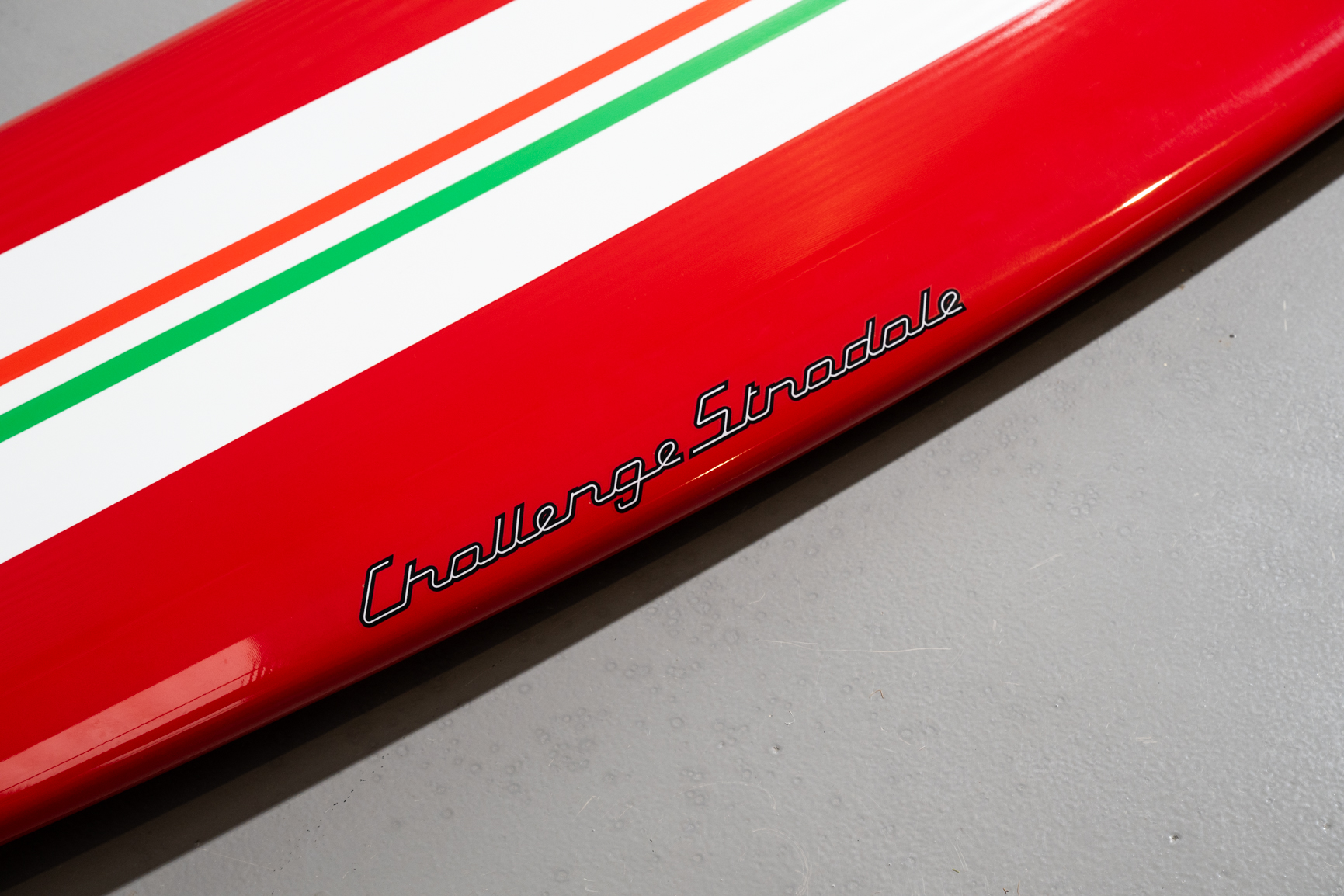 2MP-Ferrari-Challenge-Stradale-Surfboard-18