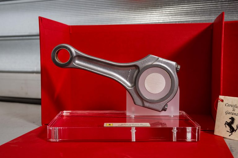 2MB-Ferrari-Con-Rod-11