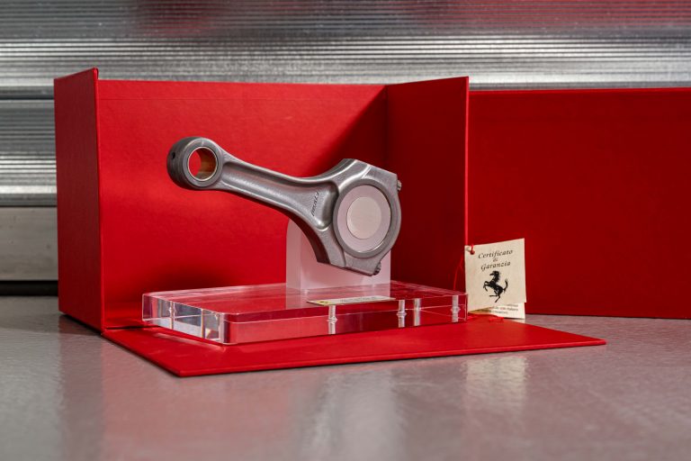 2MB-Ferrari-Con-Rod-5