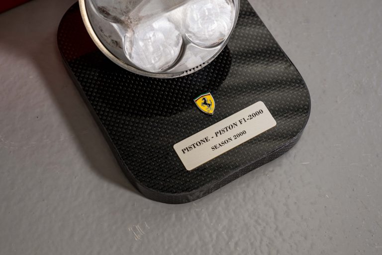 2MB-Ferrari-F1-2000-Piston-6