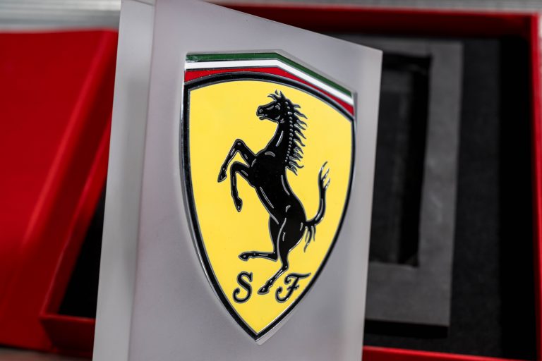 2MB-Ferrari-Sheild-10