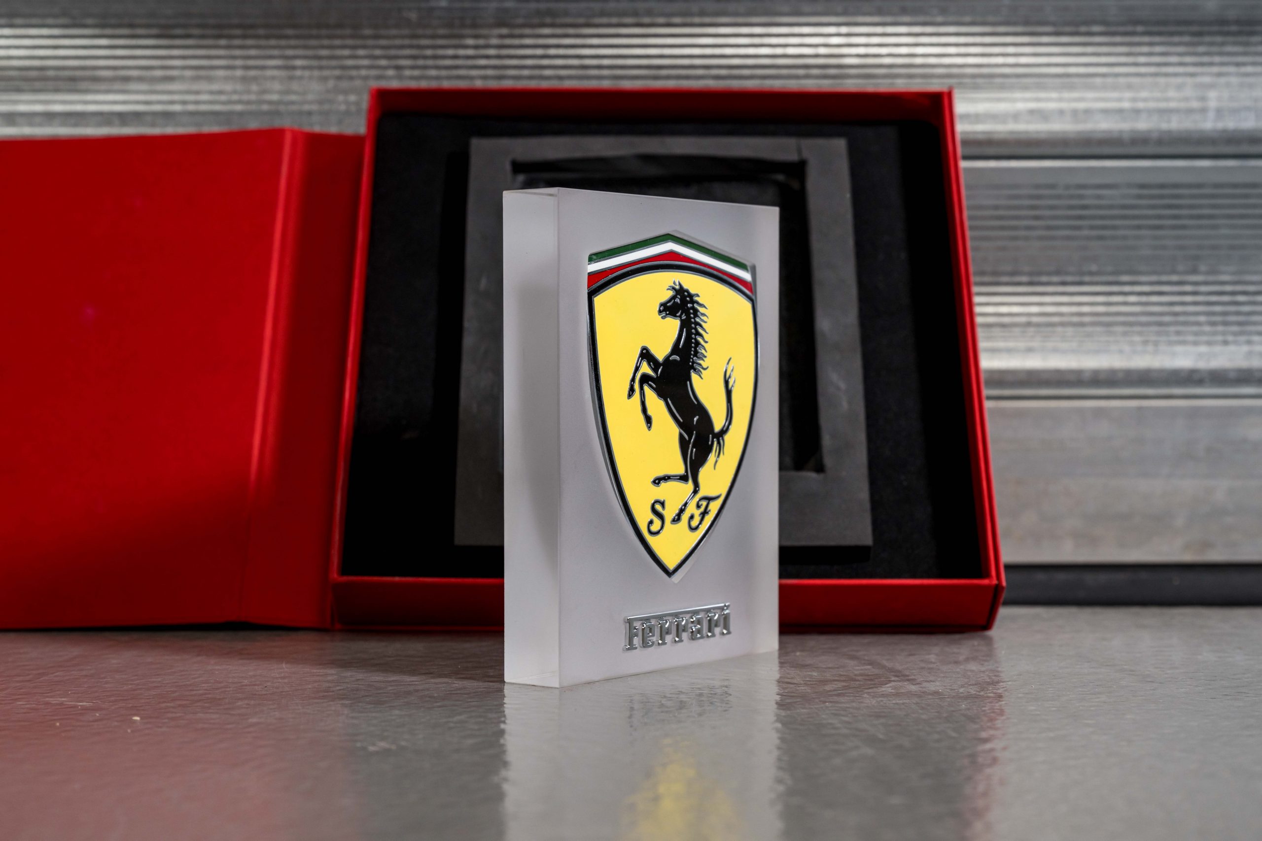 2MB-Ferrari-Sheild-8