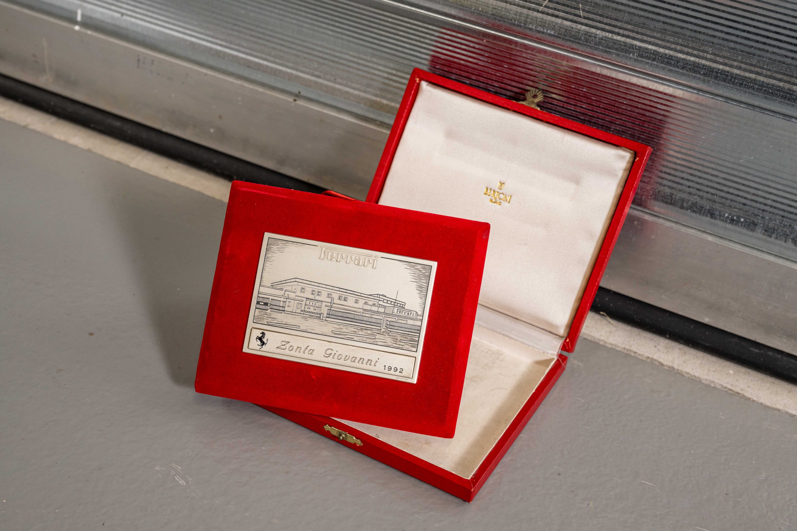 2MB-Ferrari-Zonta-Giovanni-1992-Plaque-8