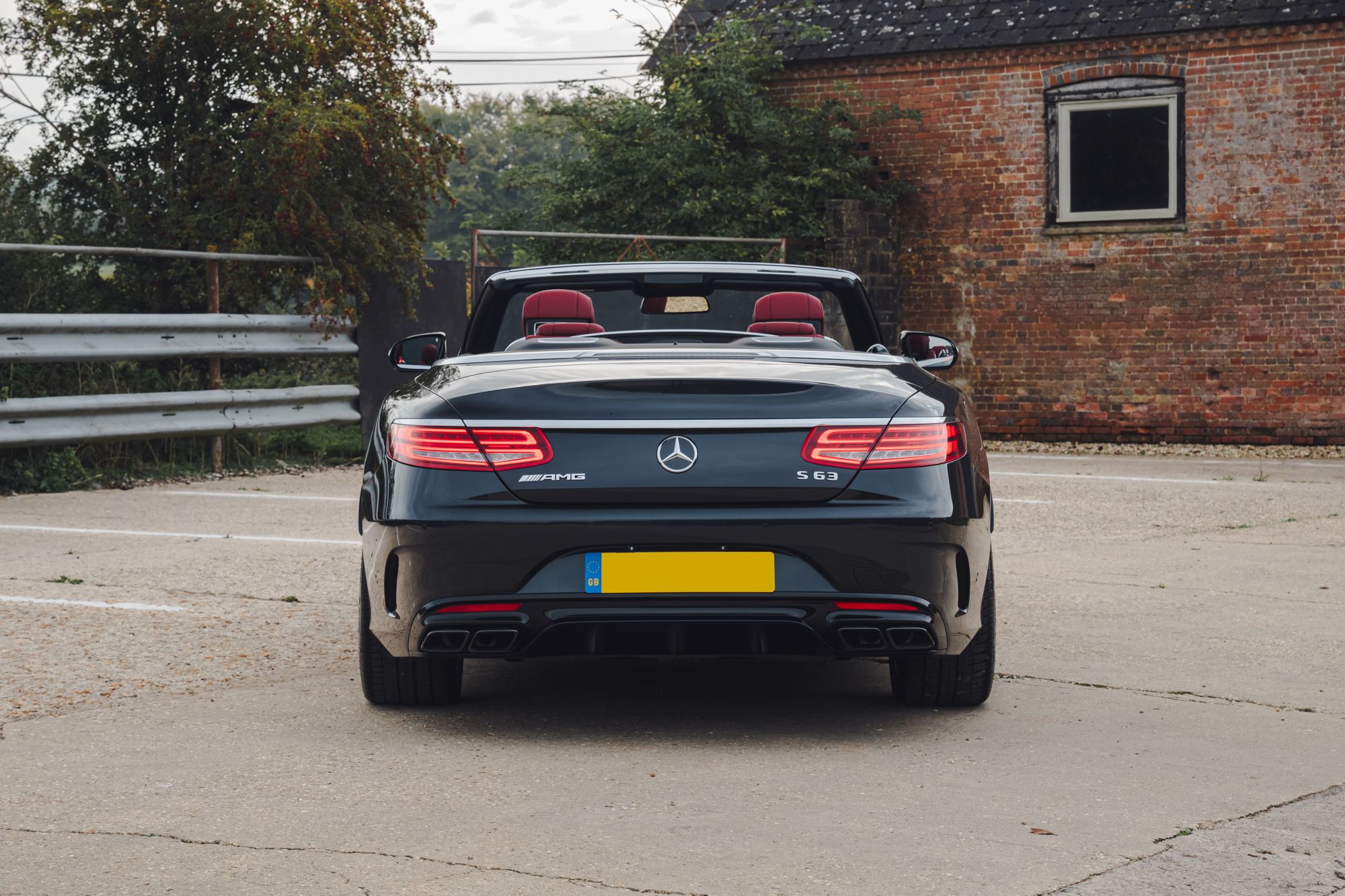 Mugello-Mercedes-S63-AMG-Cab-21