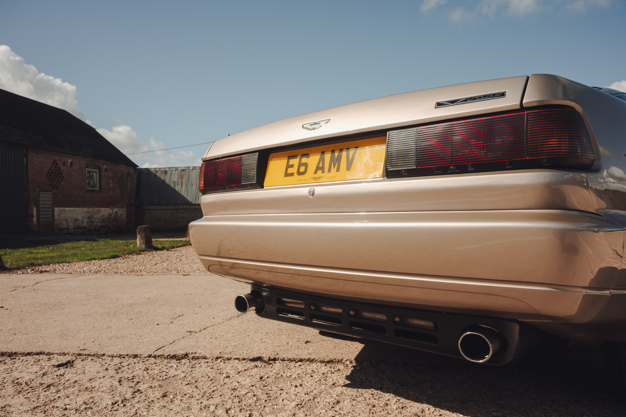 Mugello-Cars-Aston-Martin-Virage-16