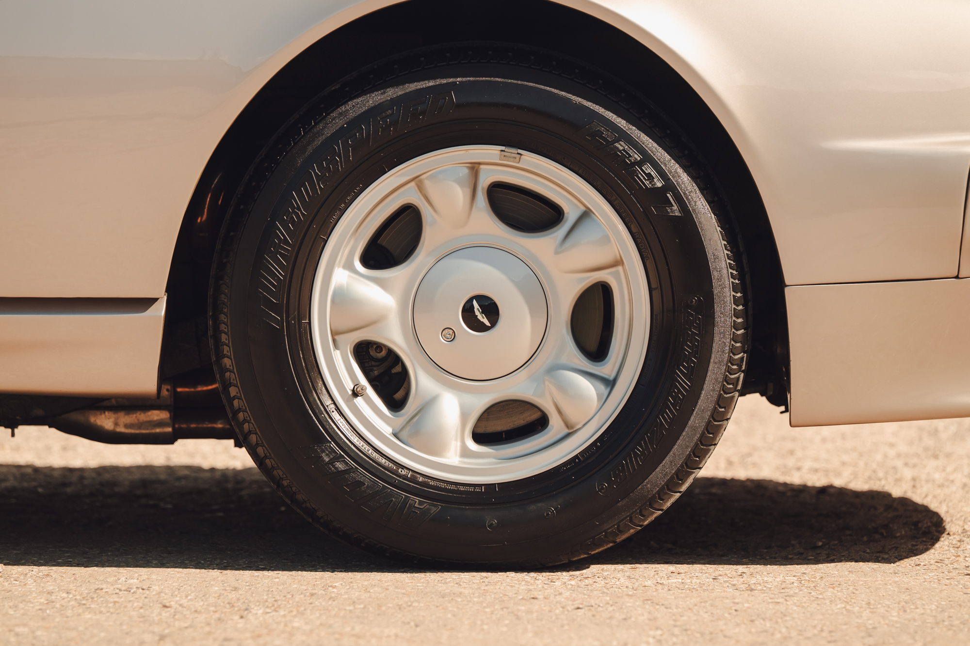 Mugello-Cars-Aston-Martin-Virage-32