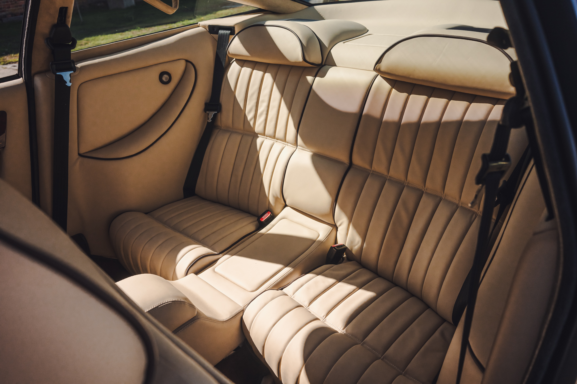 Mugello-Cars-Aston-Martin-Virage-57