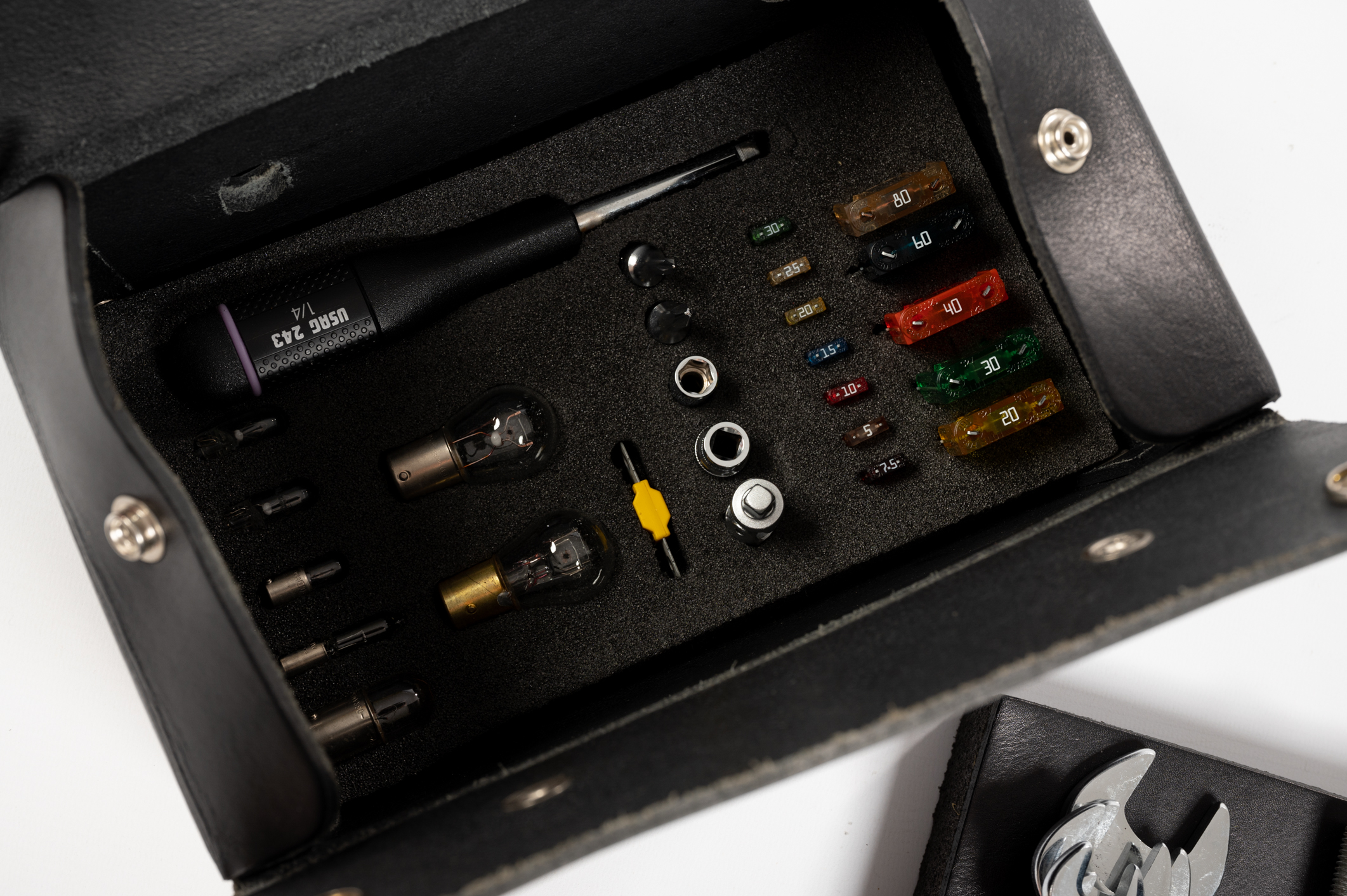 3MP-Max-Ferrari-Enzo-Toolkit-7